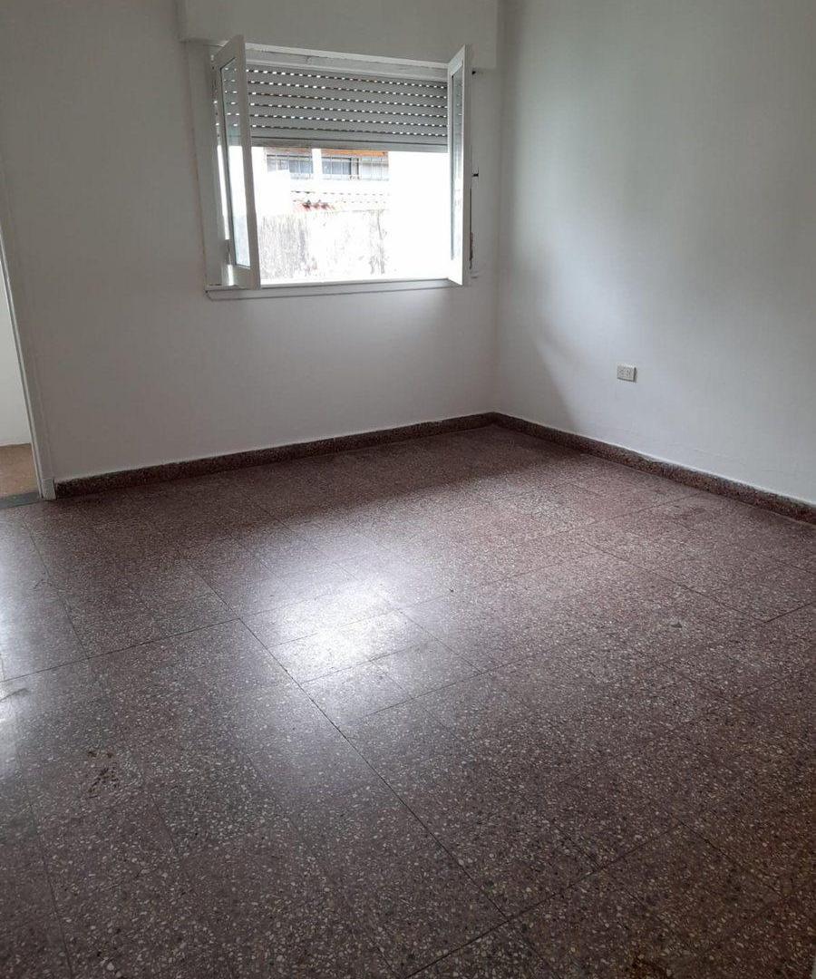 Foto de VentaPH 2 AMB-V.BALLESTER GRAN TERRAZA PERMUTA, imagen 2