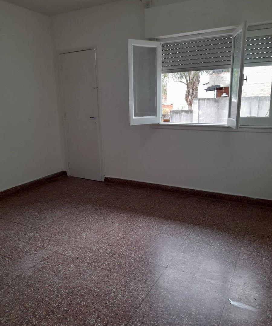 Foto de VentaPH 2 AMB-V.BALLESTER GRAN TERRAZA PERMUTA, imagen 5