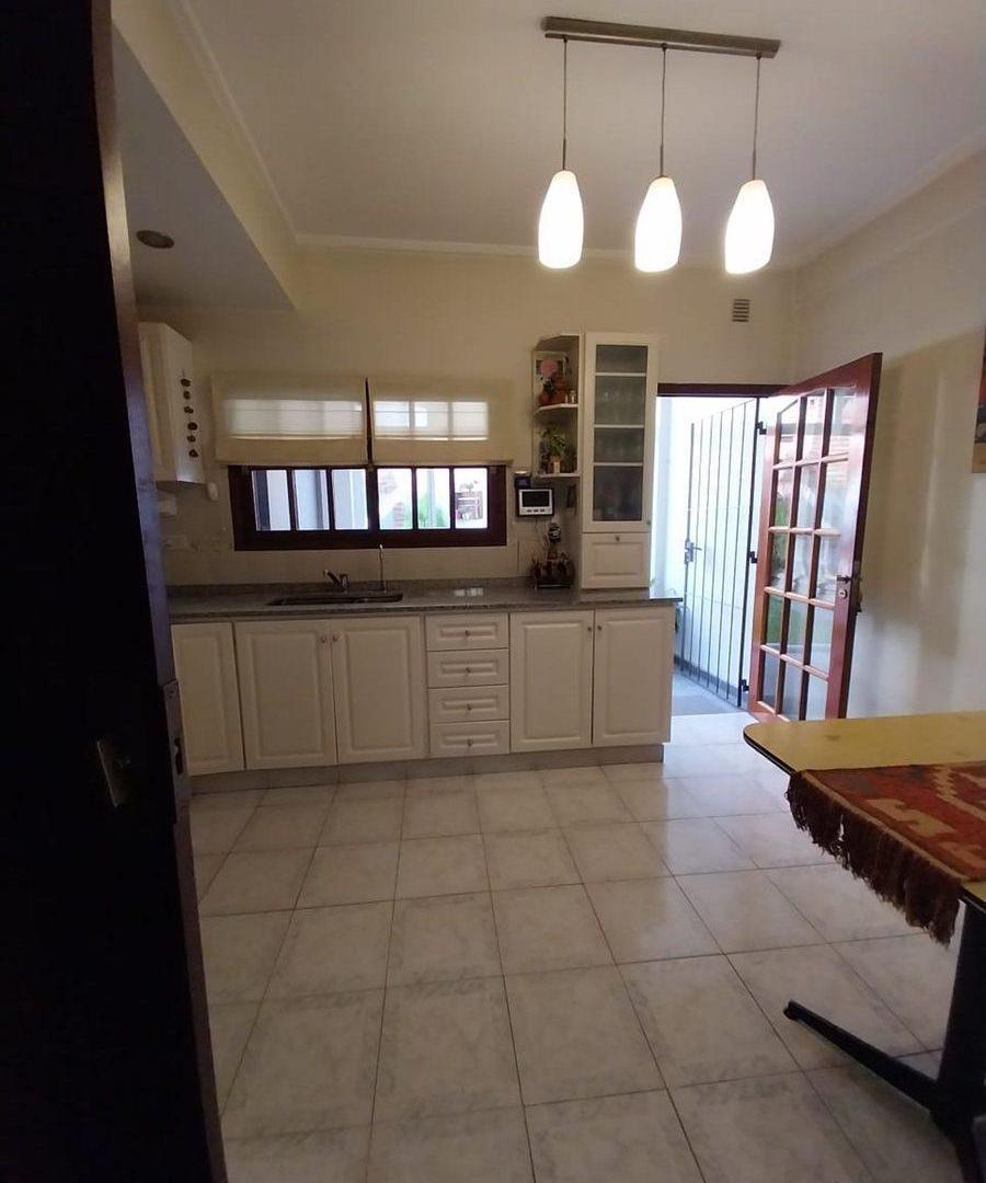 Foto de VENTA TRIPLEX 4 AMB VILLA SARMIENTO APTO CREDITO, imagen 5
