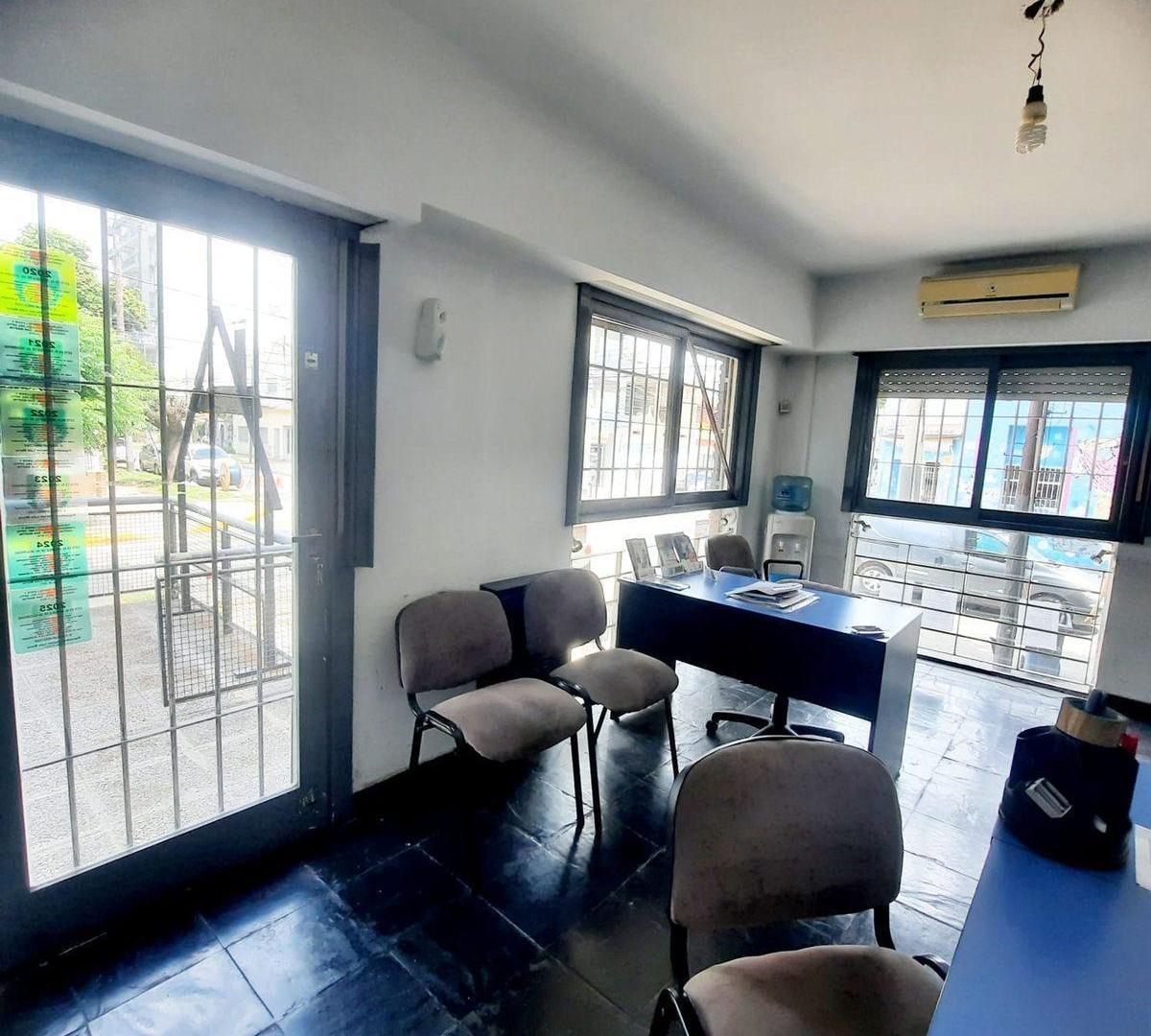 Foto de Oficina céntrica de dos ambientes con terraza, imagen 3