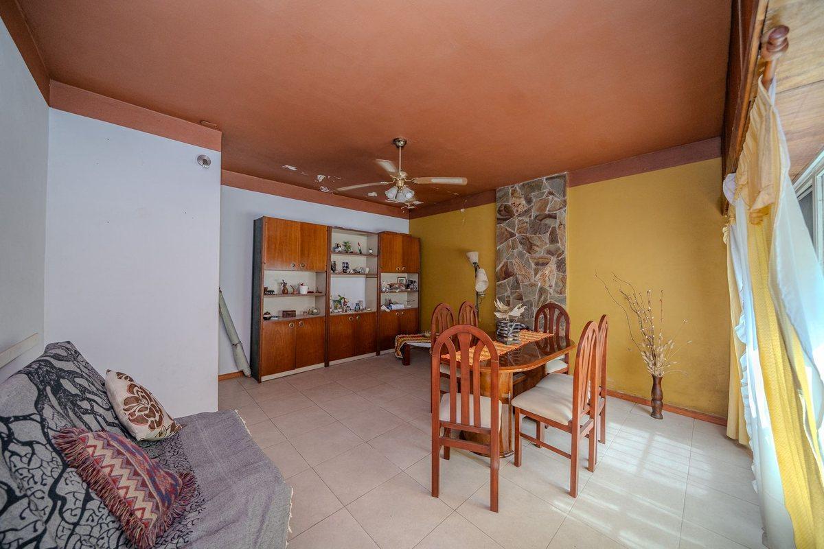 Foto de VENTA CASA 3 AMB C/ PILETA APTO CREDITO L HERMOSA, imagen 2