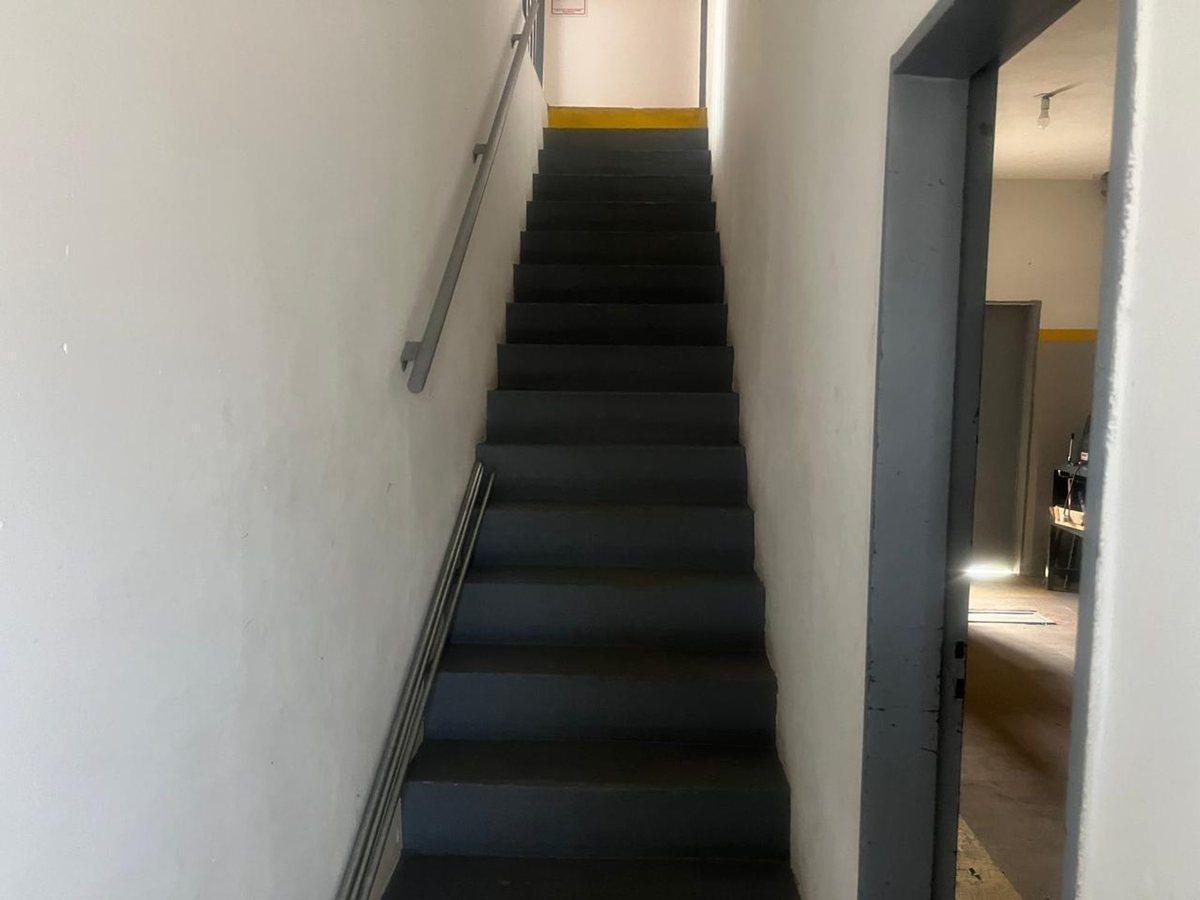 Foto de VENTA DEPOSITO CON OFICINAS MORON, imagen 3
