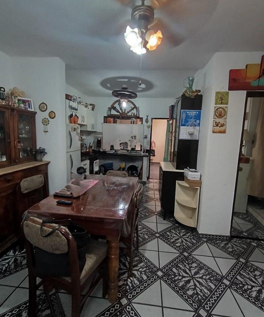 Foto de VENTA DUPLEX 4 AMB. COCHERA Y BALCON L.MIRADOR, imagen 5