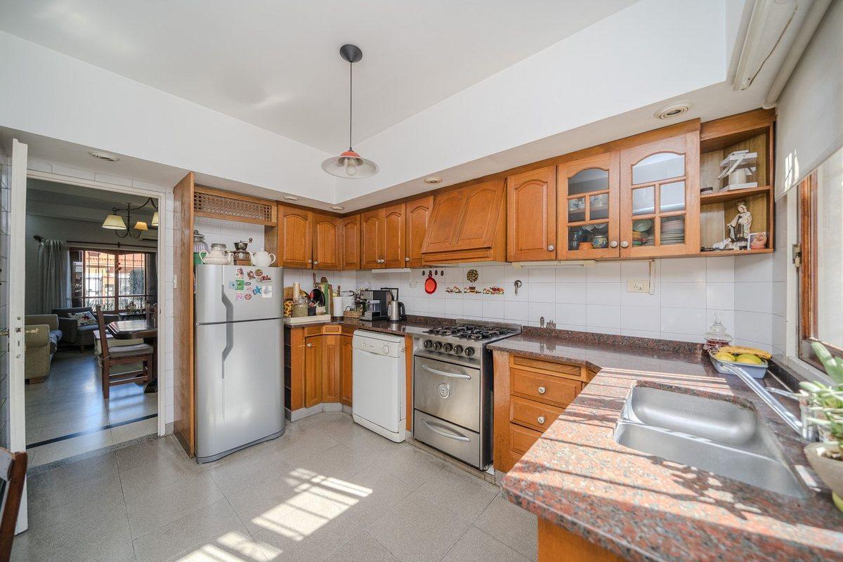 Foto de CASA 4 AMBIENTES CON PISCINA - BARRIO MURIALDO, imagen 3
