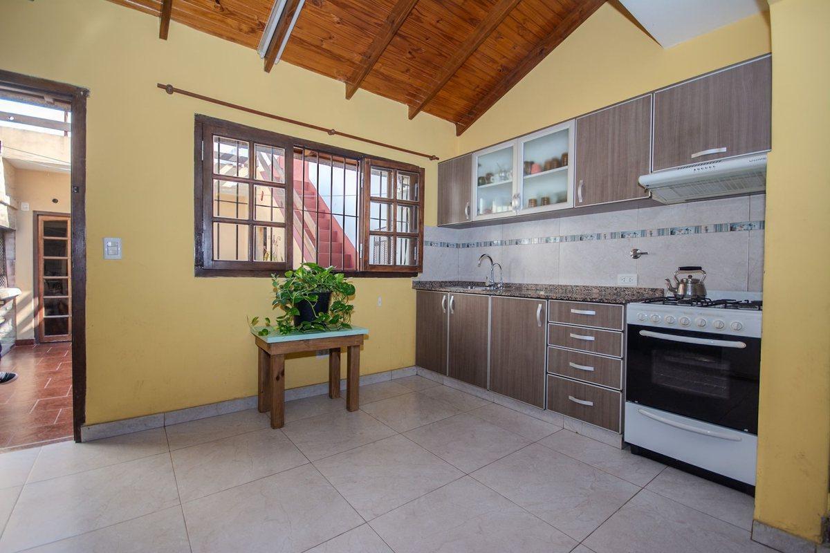 Foto de VENTA PH FRENT INDEPENDIENTE 4 AMB-VILLA LUZURIAGA, imagen 4