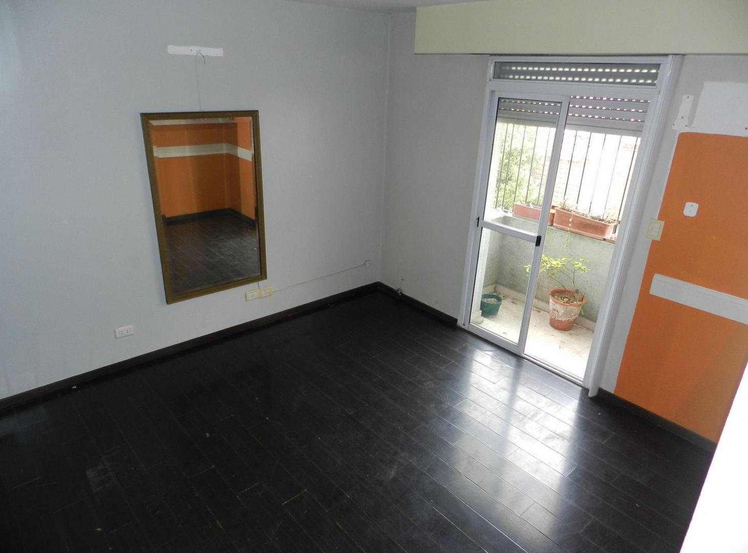 Foto de VENTA DEPTO 3 AMB. EN VERSALLES C/TERRAZA PROPIA, imagen 3
