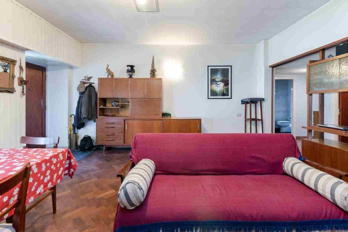 Foto de VENTA DOS CASAS PARQUE QUIRNO - HURLINGHAM PERMUTA, imagen 3