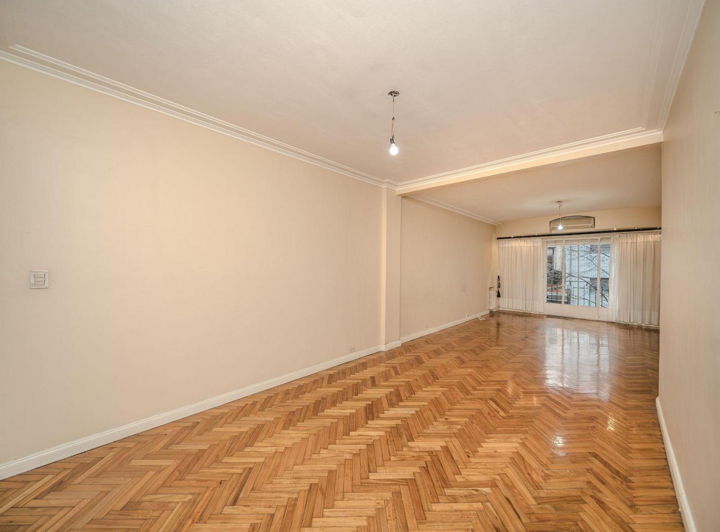 Foto de VENTA DPTO 4 AMB c/ DEPENDENCIA RECOLETA PERMUTA, imagen 2