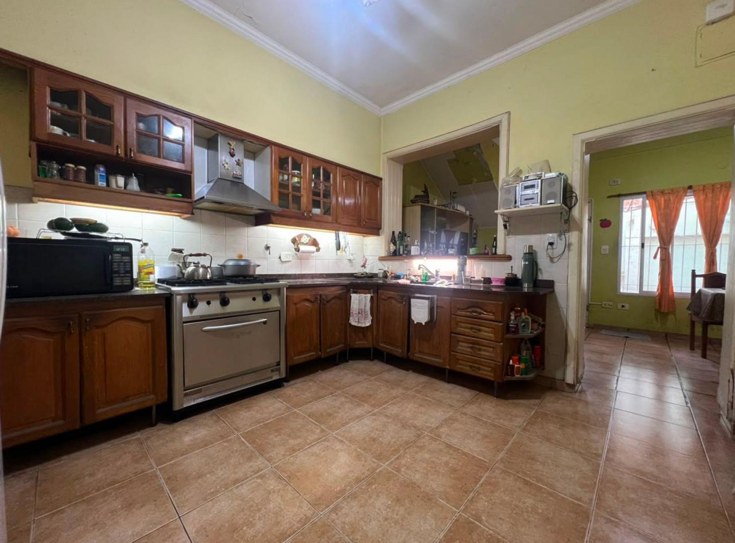 Foto de VENTA CASA 4 AMB. COCHERA PATIO QUINCHO PERMUTA, imagen 1