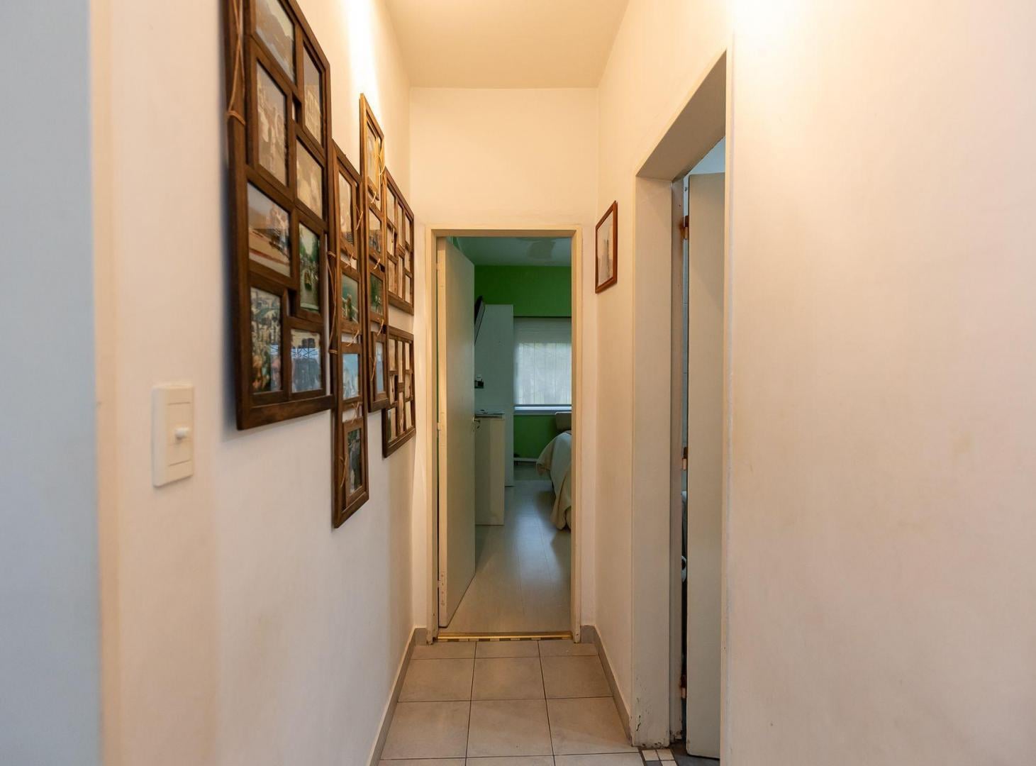 Foto de CASA EN VENTA 4 AMB + DPTO HURLINGHAM, imagen 2