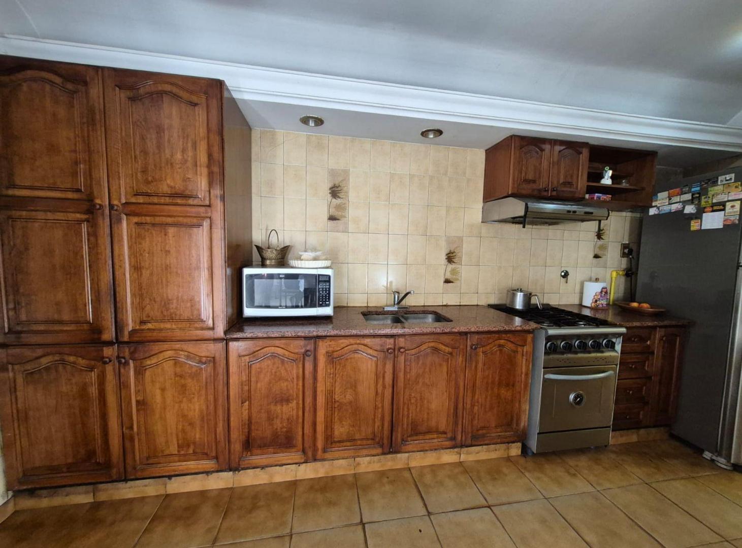 Foto de VENTA CASA 3AMB HURLINGHAM - COCHERA - PARQUE, imagen 1