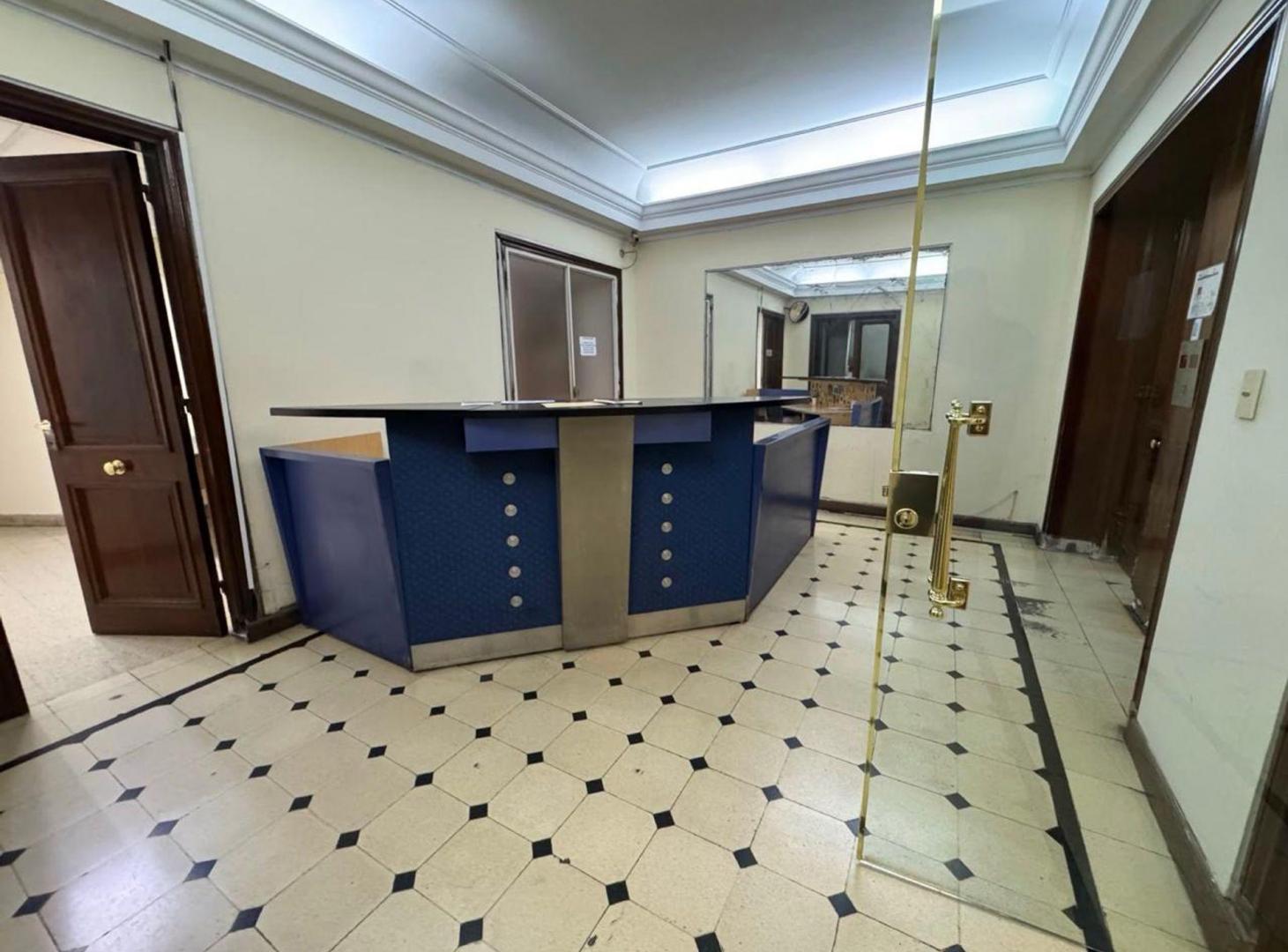 Foto de VENTA OFICINA 3 AMB REFACCIONADA ZONA TRIBUNALES, imagen 1