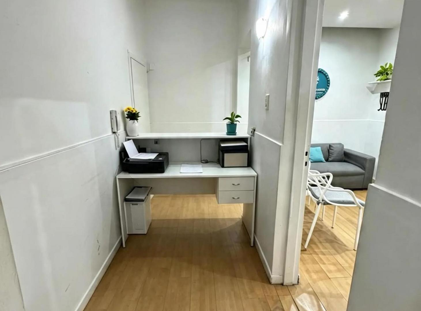 Foto de VENTA OFICINA 3 AMB REFACCIONADA ZONA TRIBUNALES, imagen 4