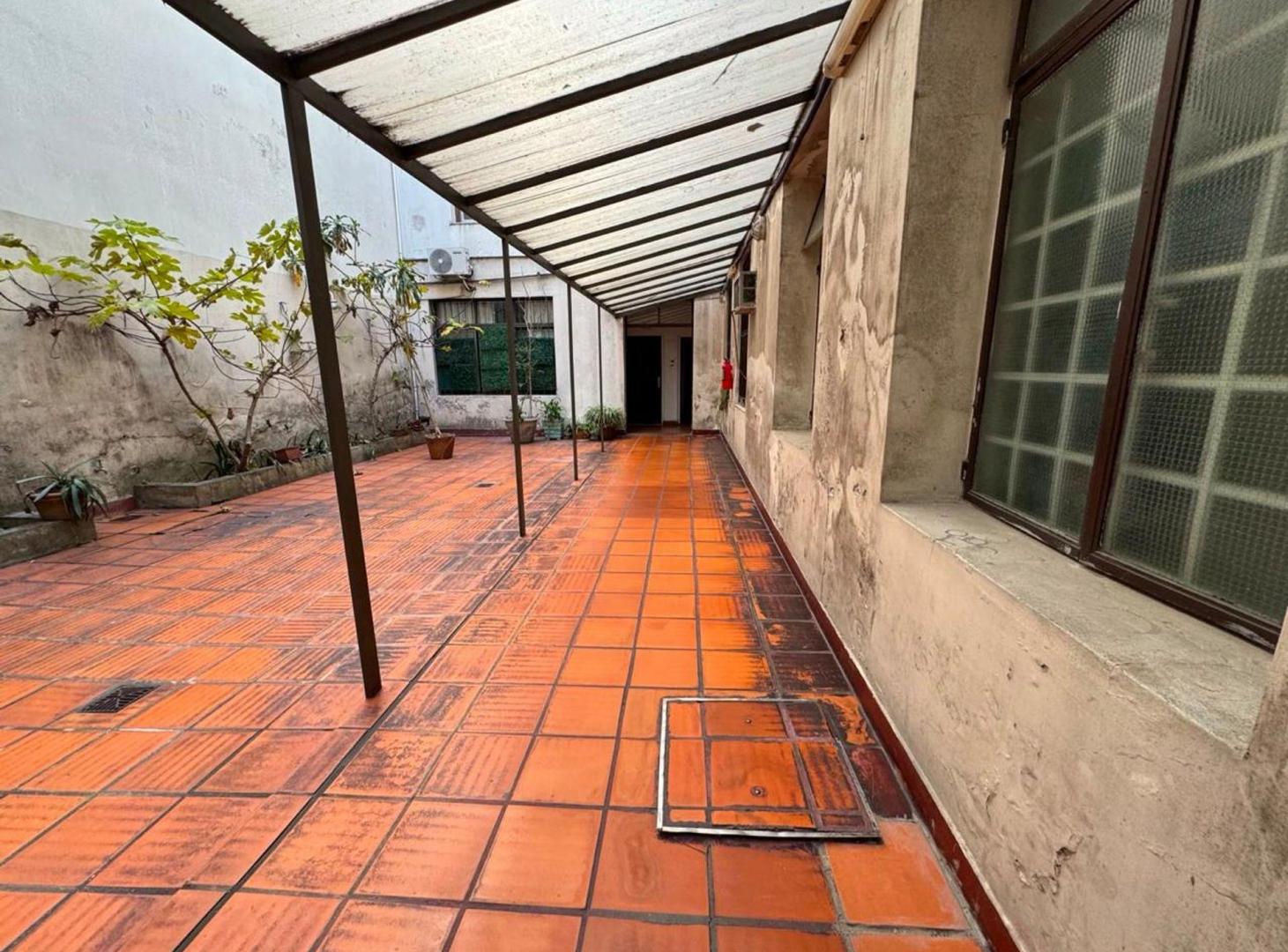Foto de VENTA OFICINA 3 AMB REFACCIONADA ZONA TRIBUNALES, imagen 2