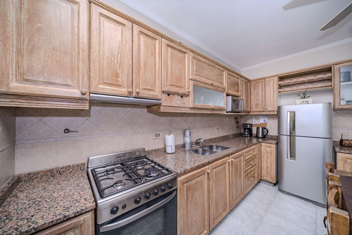Foto de TRIPLEX 4 AMBIENTES CON COCHERA Y PILETA - CASEROS, imagen 5