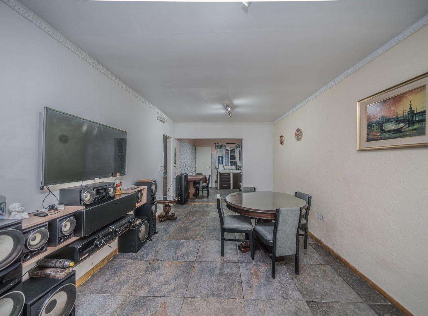 Foto de CASA 3 AMB C/ PILETA, PARRILLA, COCHERA- ITUZAINGO, imagen 4