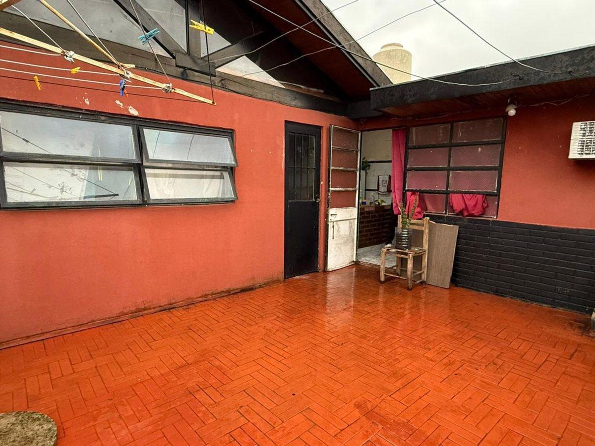 Foto de CASA 4 AMB. CON COCHERA Y DEPOSITO EN BALLESTER, imagen 1
