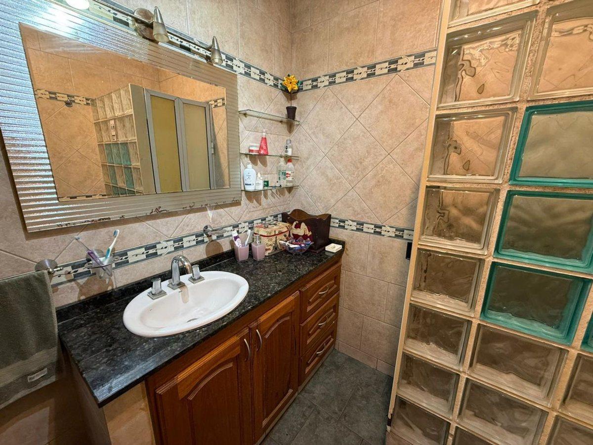 Foto de CASA 4 AMB. CON COCHERA Y DEPOSITO EN BALLESTER, imagen 5