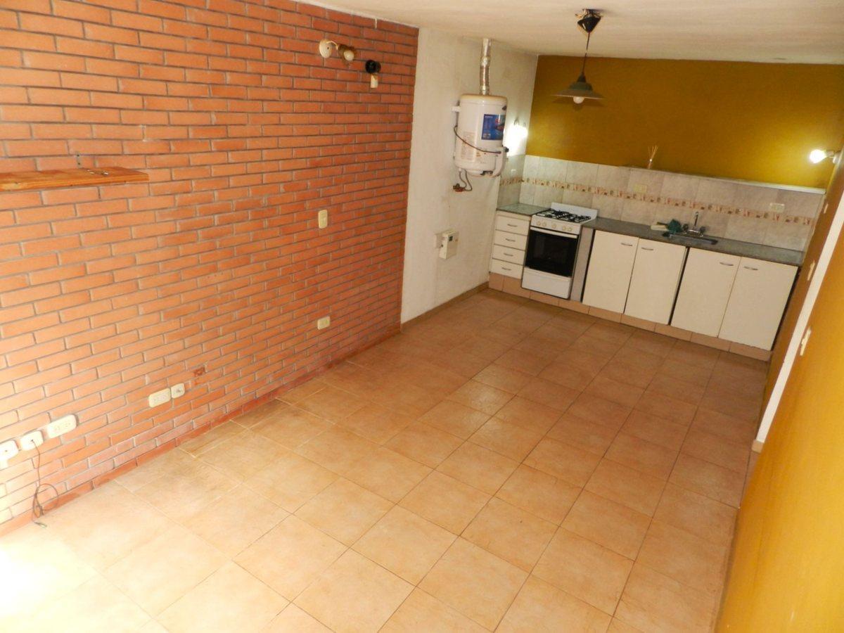 Foto de VENTA CASA 2 DORMITORIOS VILLA TESEI -APTO CREDITO, imagen 5