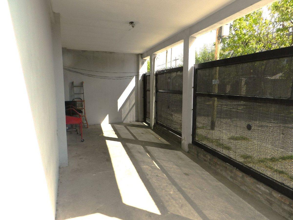 Foto de VENTA CASA 2 DORMITORIOS VILLA TESEI -APTO CREDITO, imagen 1
