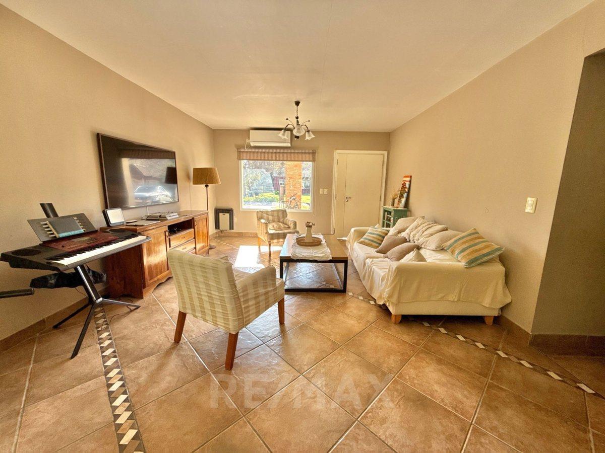 Foto de VENTA CASA 5 AMBIENTES APTO CRED BOCA RATON PILAR., imagen 4
