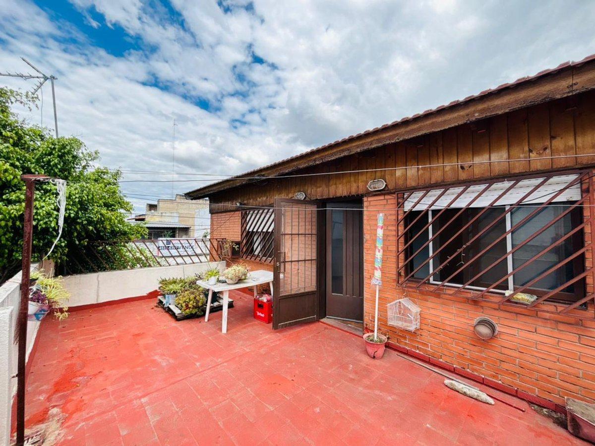 Foto de VENTA PH 3 AMBIENTES CASEROS AL FRENTE CON COCHERA, imagen 1