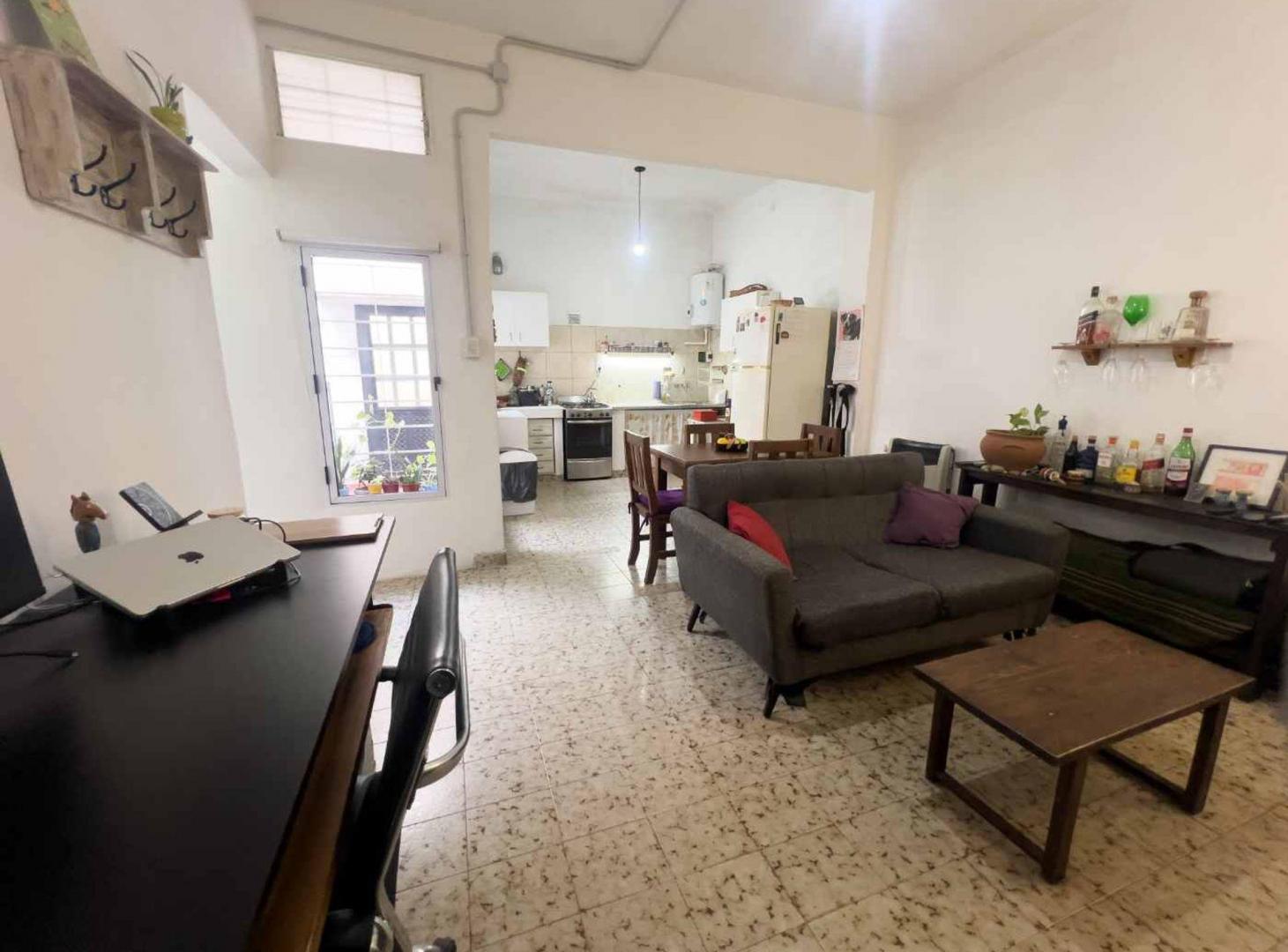 Foto de VENTA PH 2 AMB TERRAZA Y DEPOSITO EN CASEROS, imagen 1