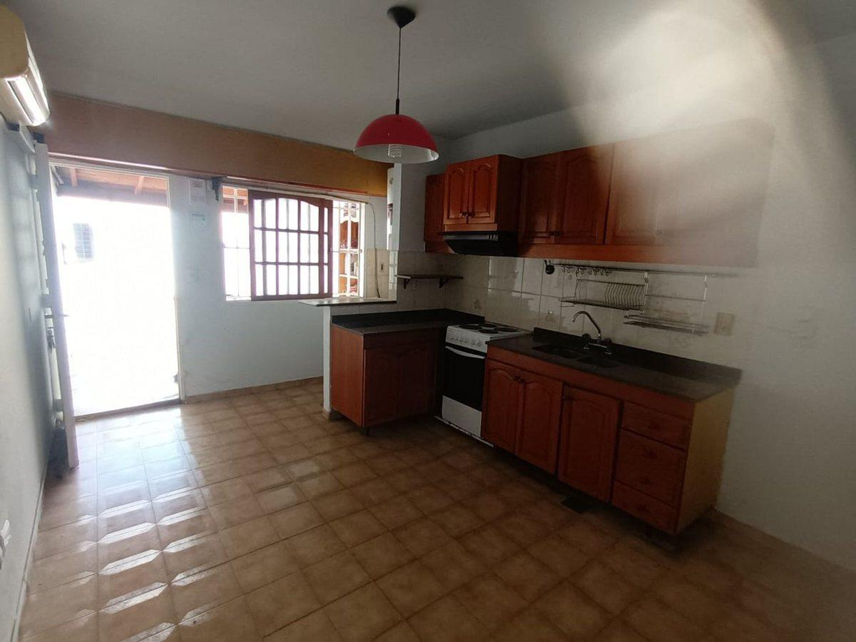 Foto de PH / DUPLEX (AMPLIO) CON PATIO Y COCHERA MORON, imagen 5