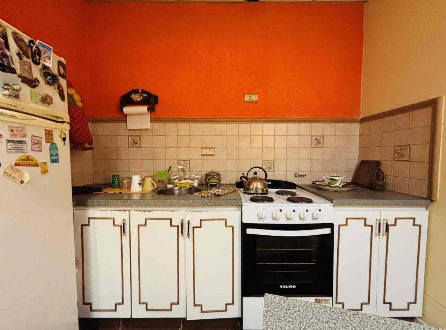 Foto de VENTA PH APTO PROF Y COMERCIAL COCHERA Y PATIO, imagen 2
