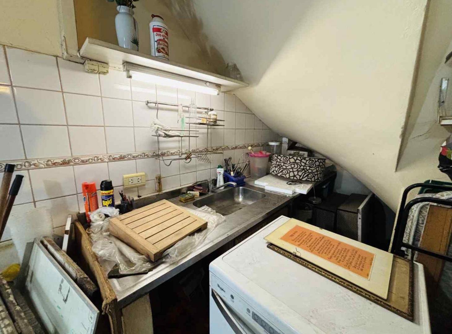 Foto de VENTA PH APTO PROF Y COMERCIAL COCHERA Y PATIO, imagen 5