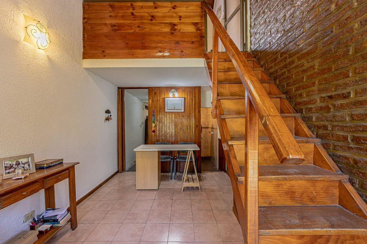 Foto de VENTA PH 2 AMB. PATIO-COCHERA-APTO CREDITO, imagen 1