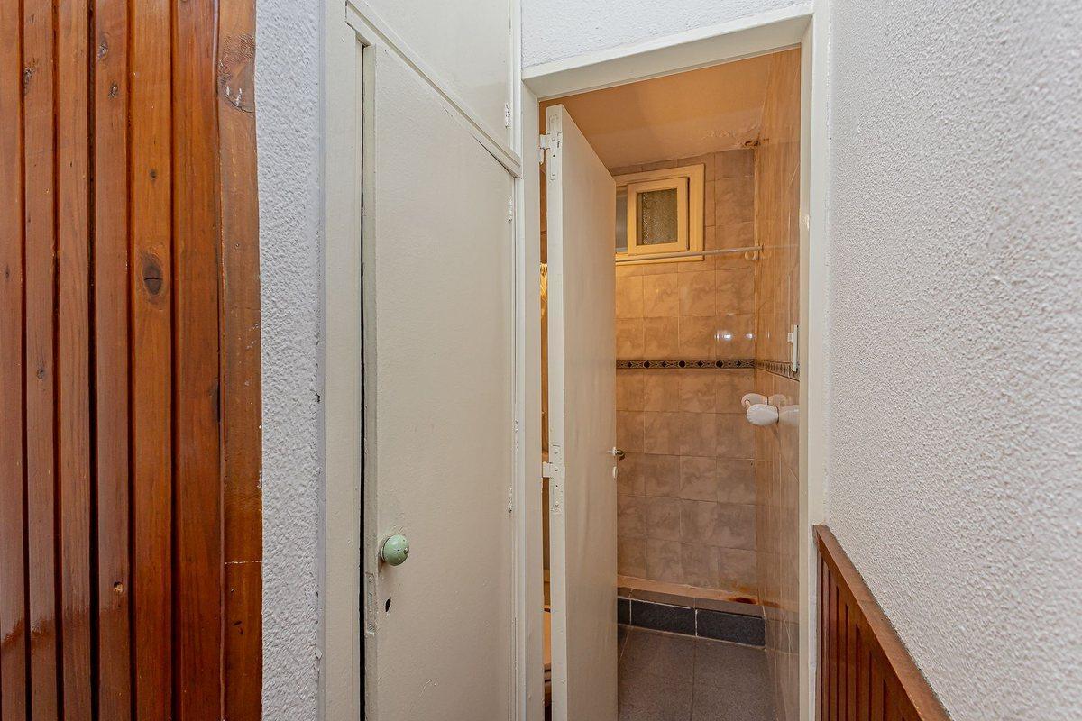 Foto de VENTA PH 2 AMB. PATIO-COCHERA-APTO CREDITO, imagen 4