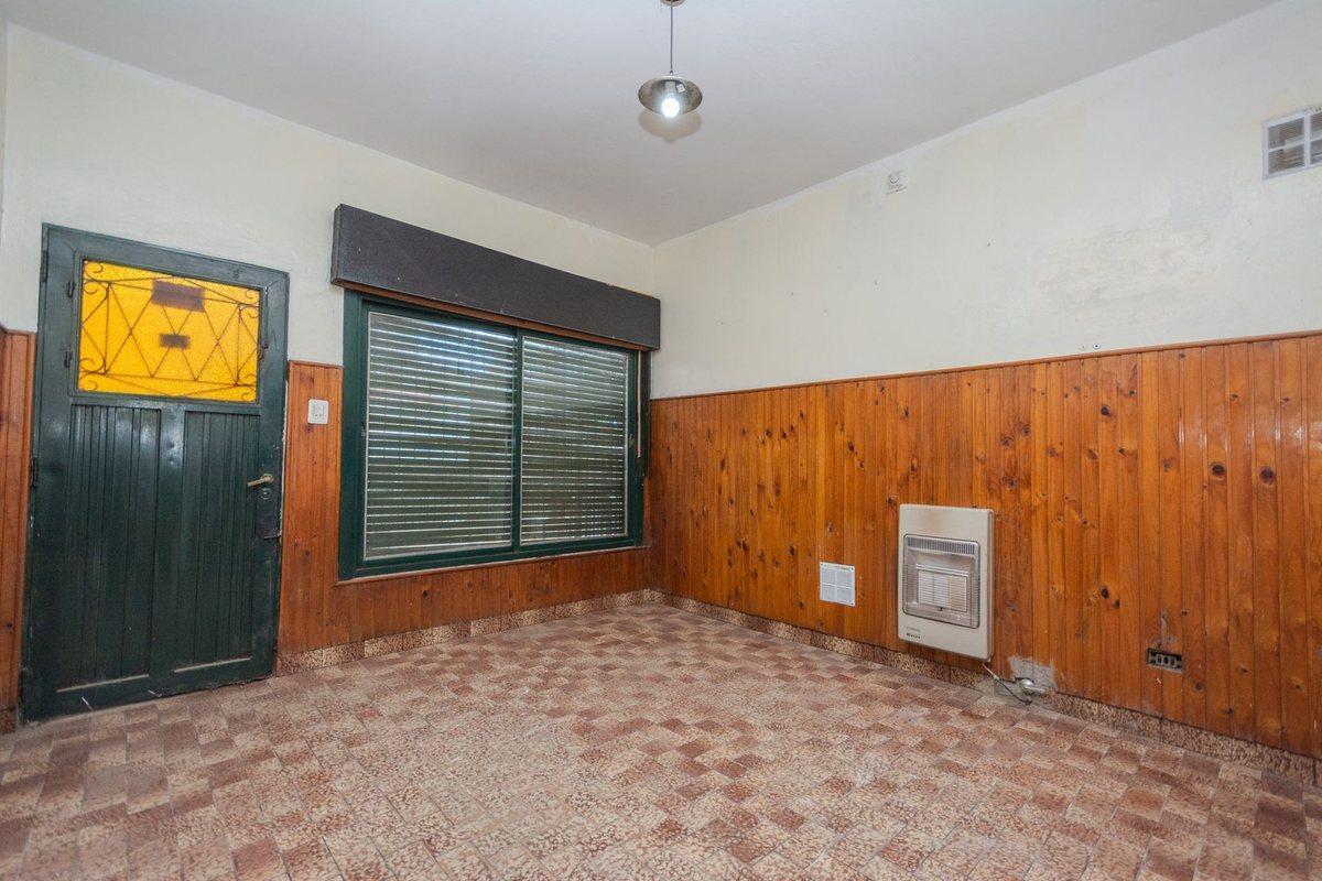 Foto de VENTA CASA 3 AMBIENTES GUERNICA LOTE PROPIO 10 X30, imagen 2