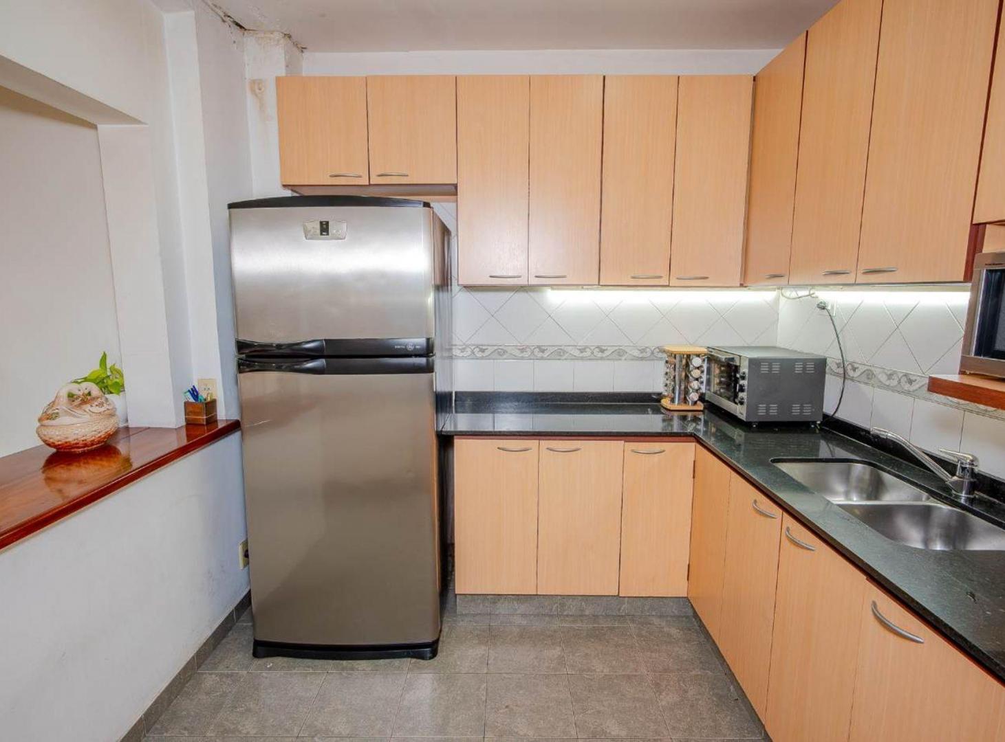 Foto de VENTA CASA 5 AMB /2 COCHERAS EN V.URQUIZA /PERMUTA, imagen 5