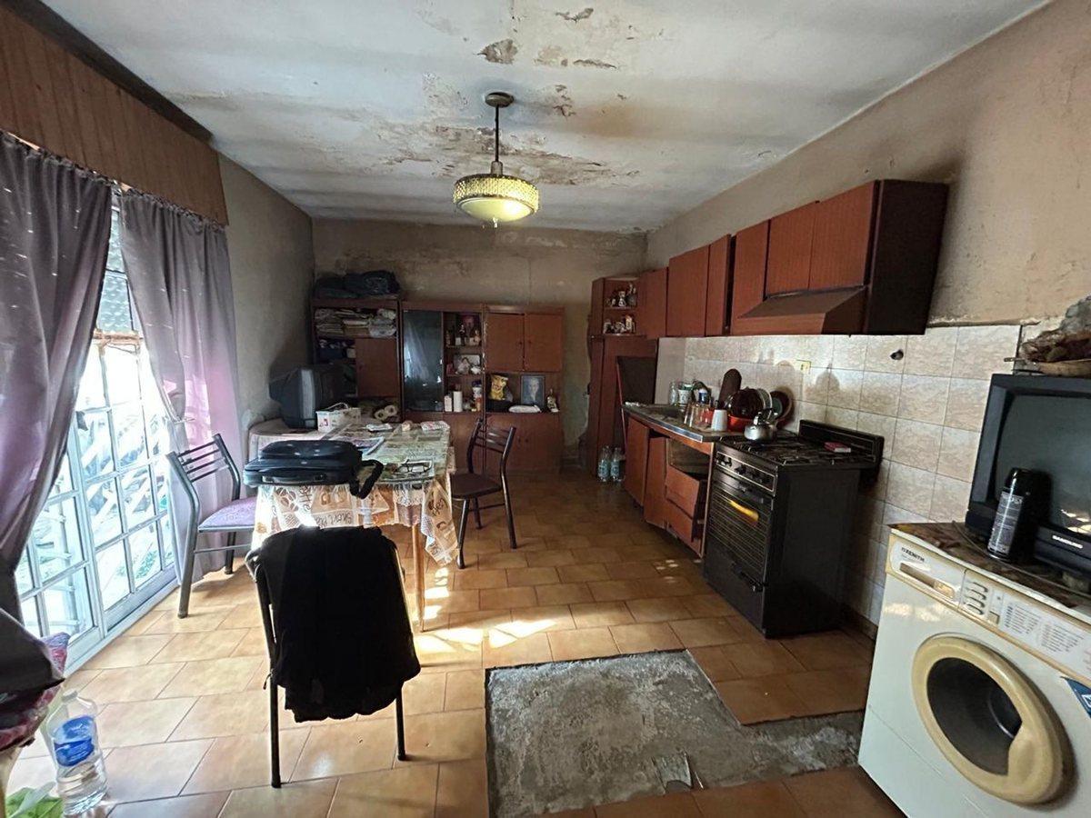 Foto de VENTA CASA 3 AMB+PH 2 AMB A/PERMUTA Z/CASEROS, imagen 5