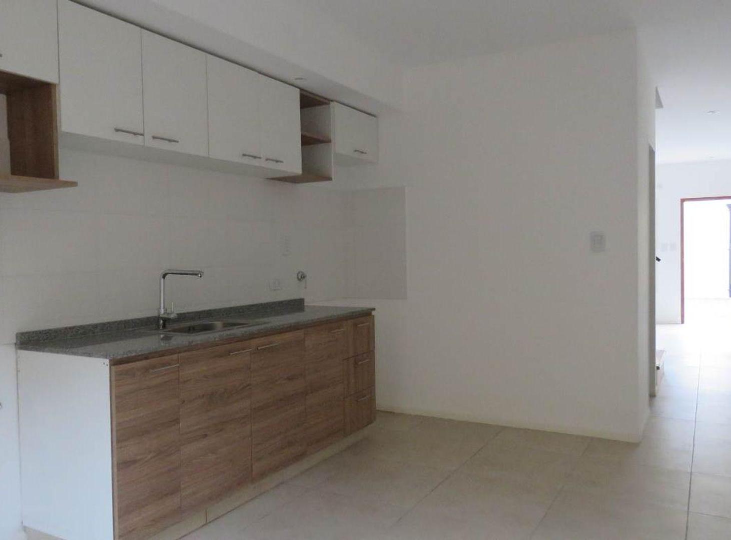Foto de VENTA DUPLEX A ESTRENAR - HURLINGHAM -APTO CREDITO, imagen 2