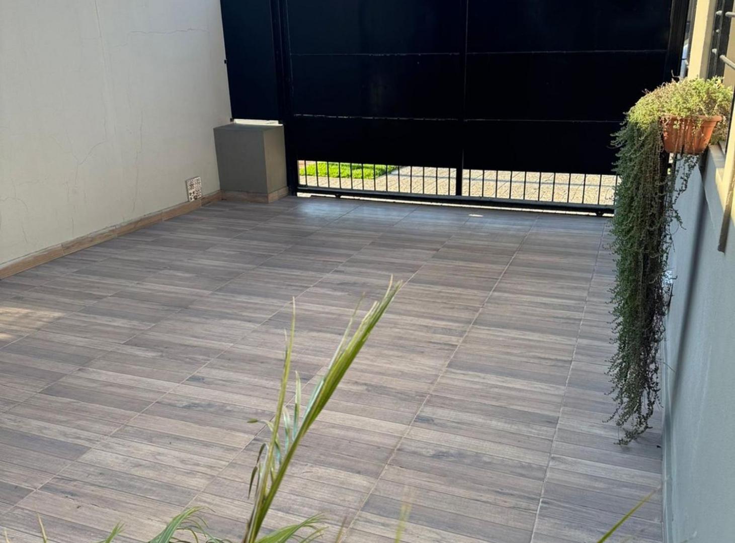 Foto de VENTA CASA 5AMB HURLINGHAM (B. INGLES)-APTO CRED., imagen 1