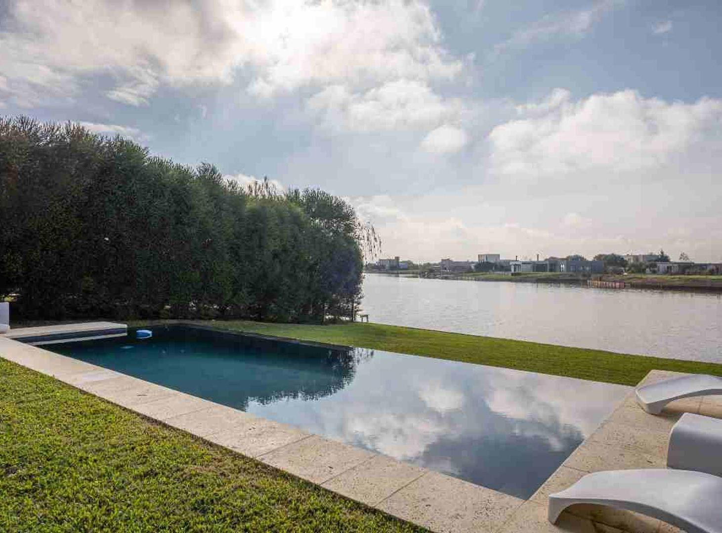 Foto de Casa con vista a la laguna - Area 11-San Sebastian, imagen 5