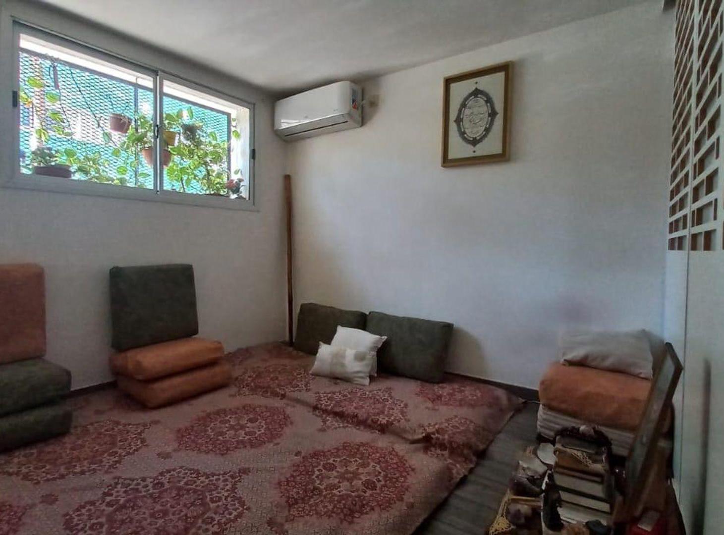 Foto de PH 3 Ambientes en Esquina – Bajas Expensas, imagen 1