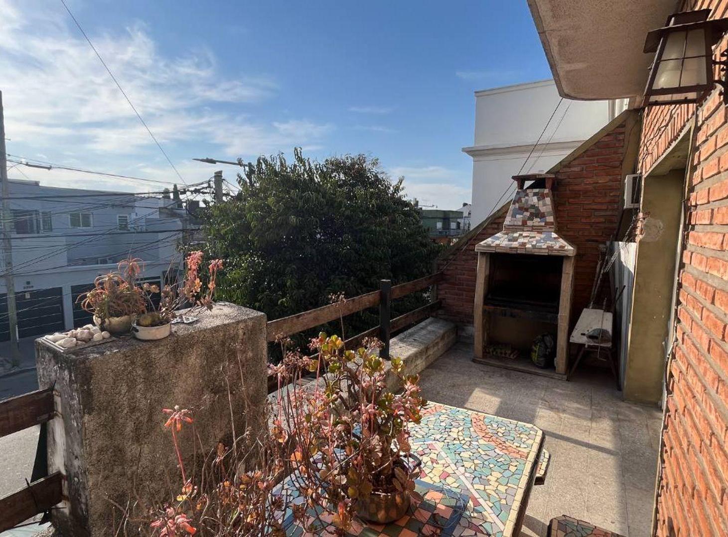 Foto de PH 4 AMB CON GRAN TERRAZA Y PARRILLA, imagen 3