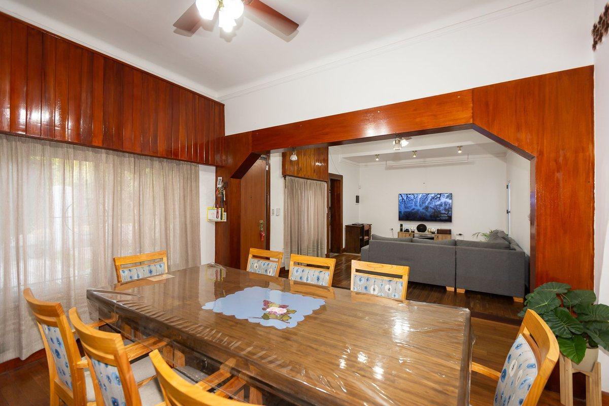 Foto de VENTA DE CASA EN HURLINGHAM CON PILETA Y GARAGE, imagen 4