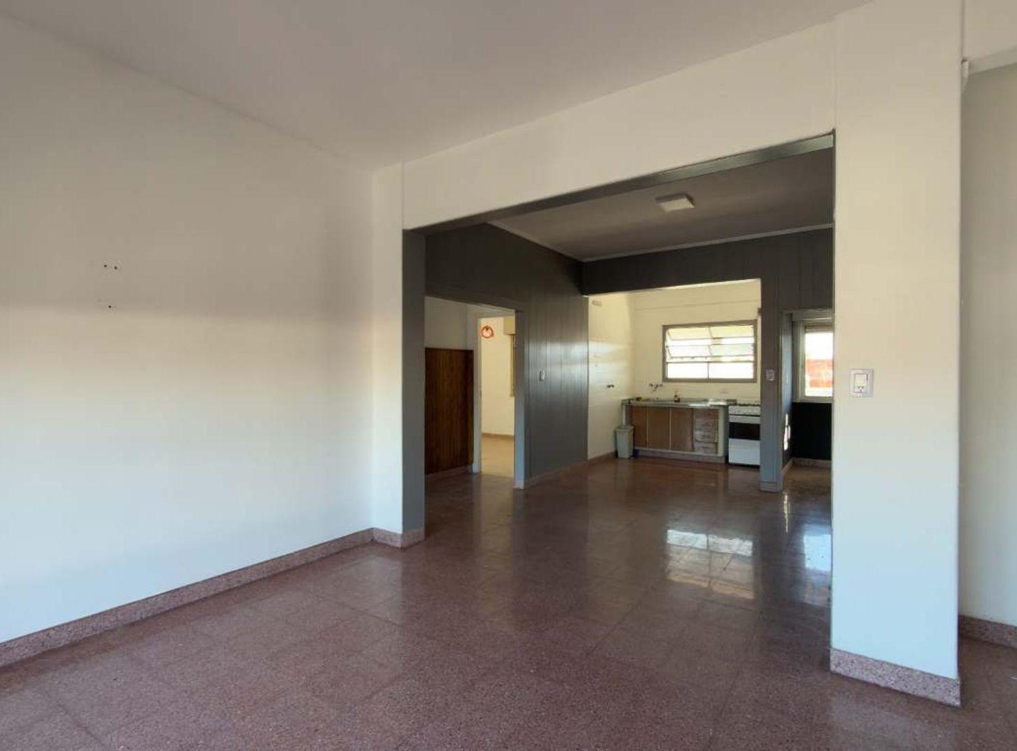 Foto de ALQUILER GALPON C/VIVIENDA/OFICINAS. EN SAN MARTIN, imagen 4