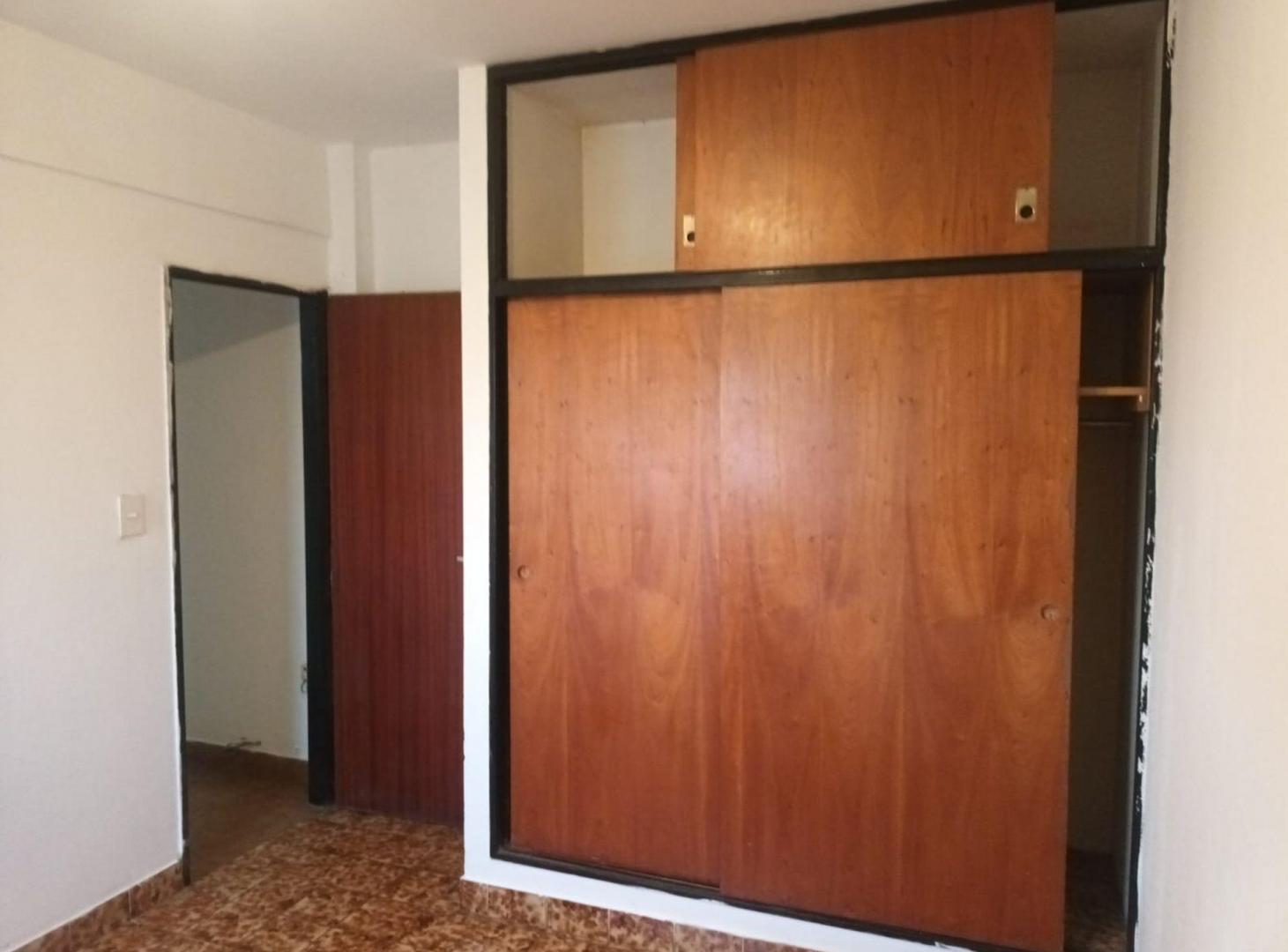 Foto de EN VENTA DEPARTAMENTO 3 AMB BARRIO CERRADO MORON, imagen 3