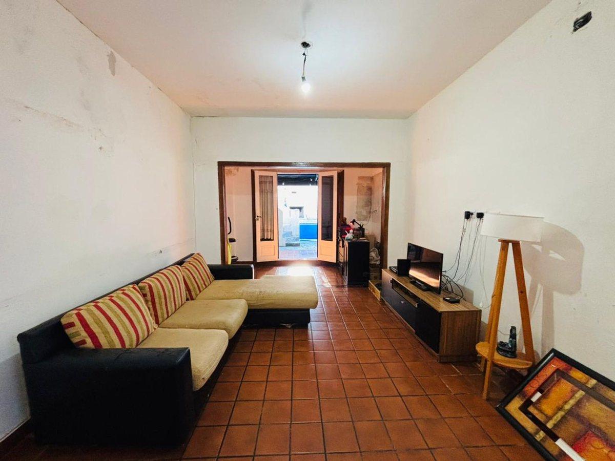 Foto de VENTA CASA 4 AMB VILLA BOSCH COCHERA PATIO PERMUTA, imagen 2