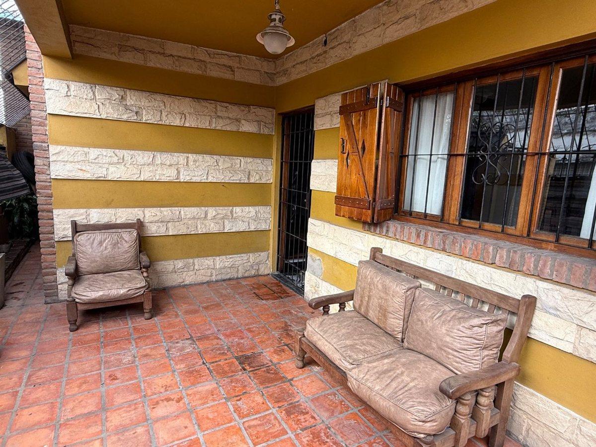 Foto de CASA 5 AMB. CON DOBLE COCHERA EN V. SARMIENTO, imagen 5