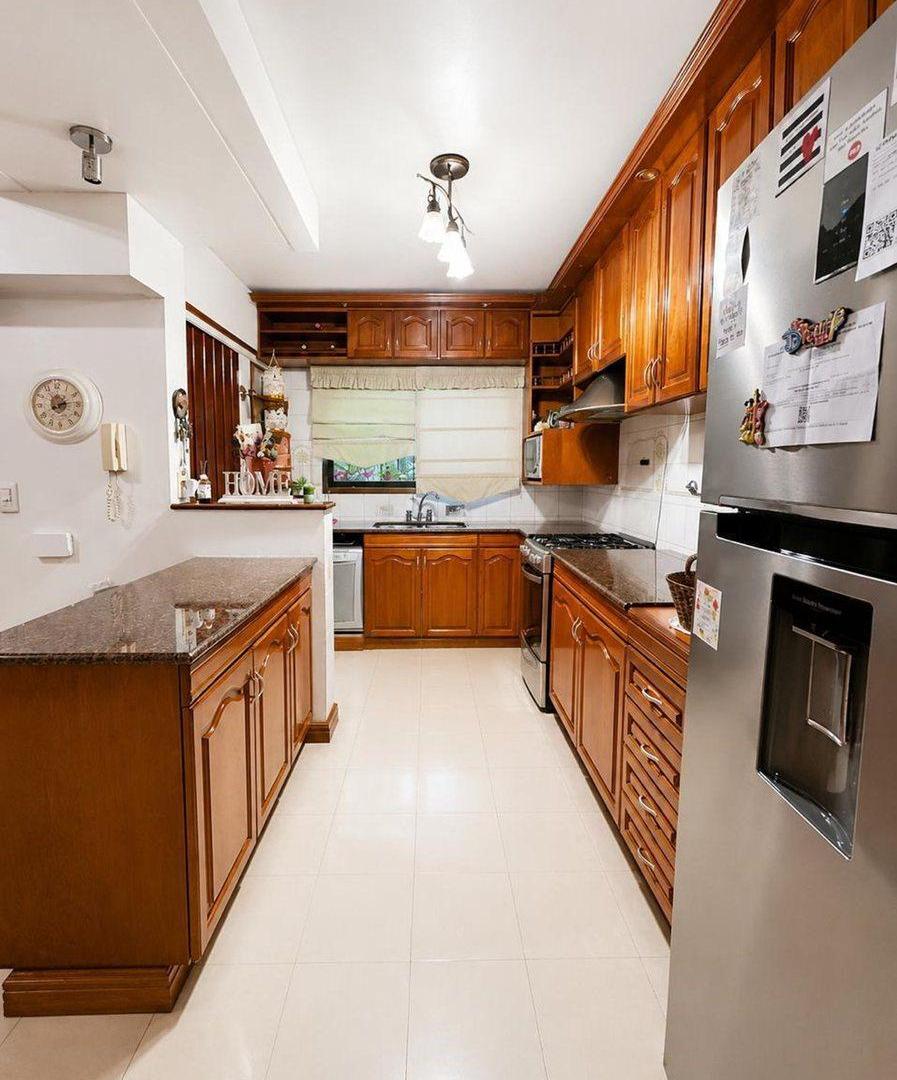 Foto de CASA 4 AMB. CON GARAGE CUBIERTO, JARDIN Y QUINCHO, imagen 5