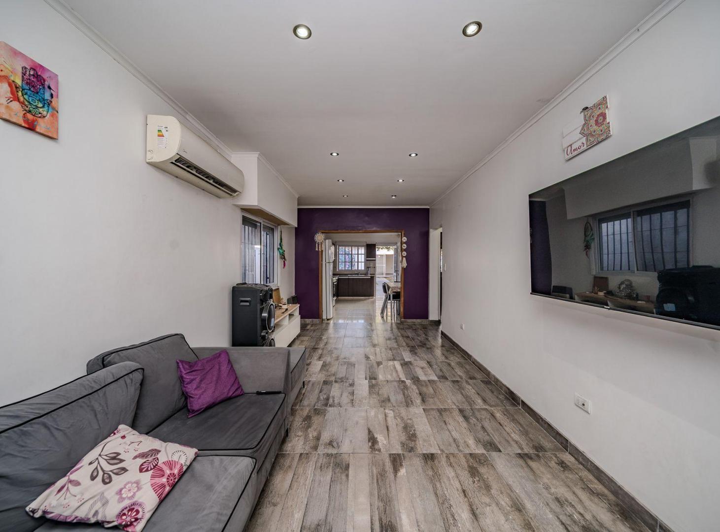 Foto de VENTA CASA 3 AMB QUINCHO Y PH 2 AMB WILDE, imagen 4