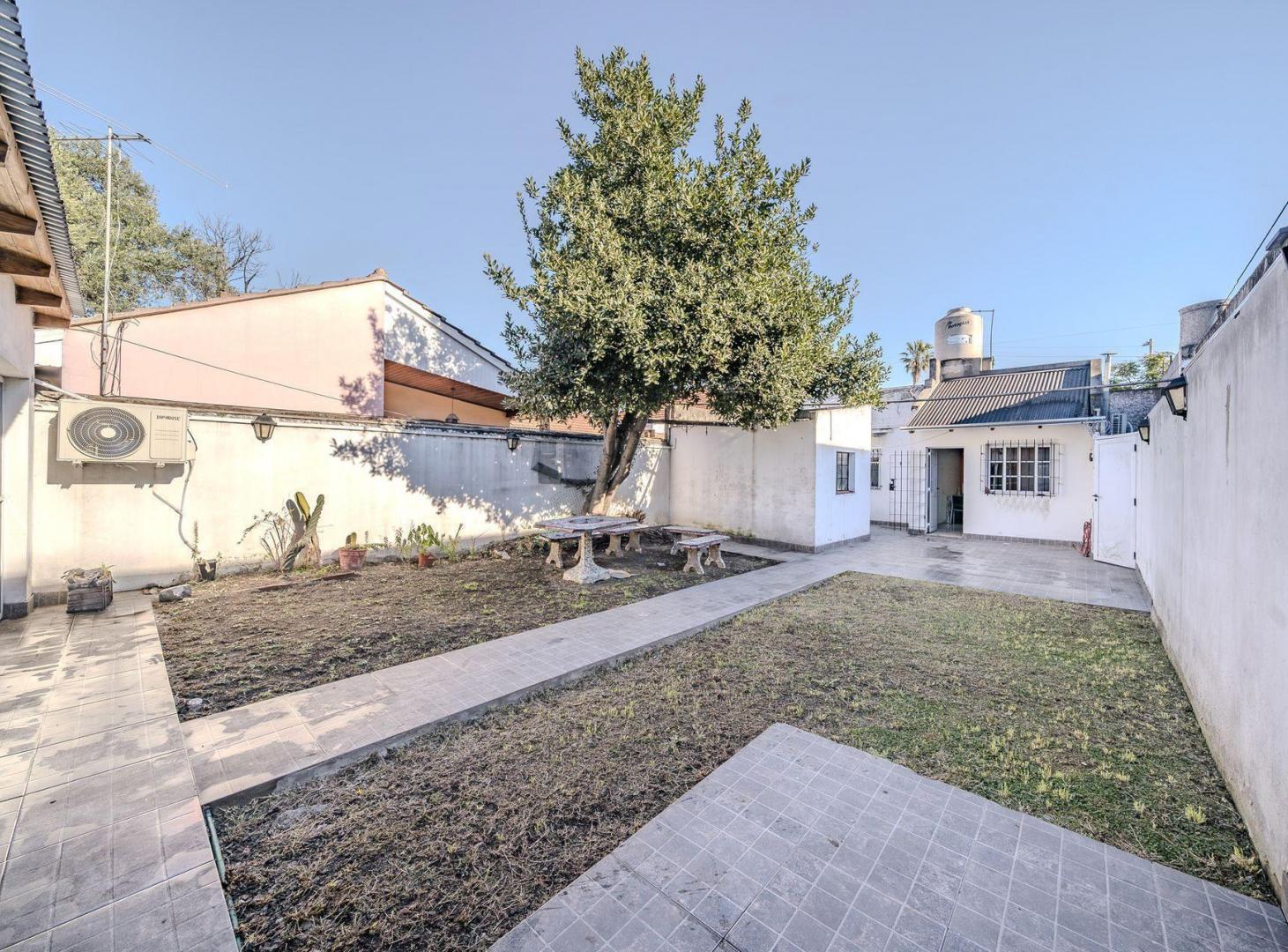 Foto de VENTA CASA 3 AMB QUINCHO Y PH 2 AMB WILDE, imagen 5