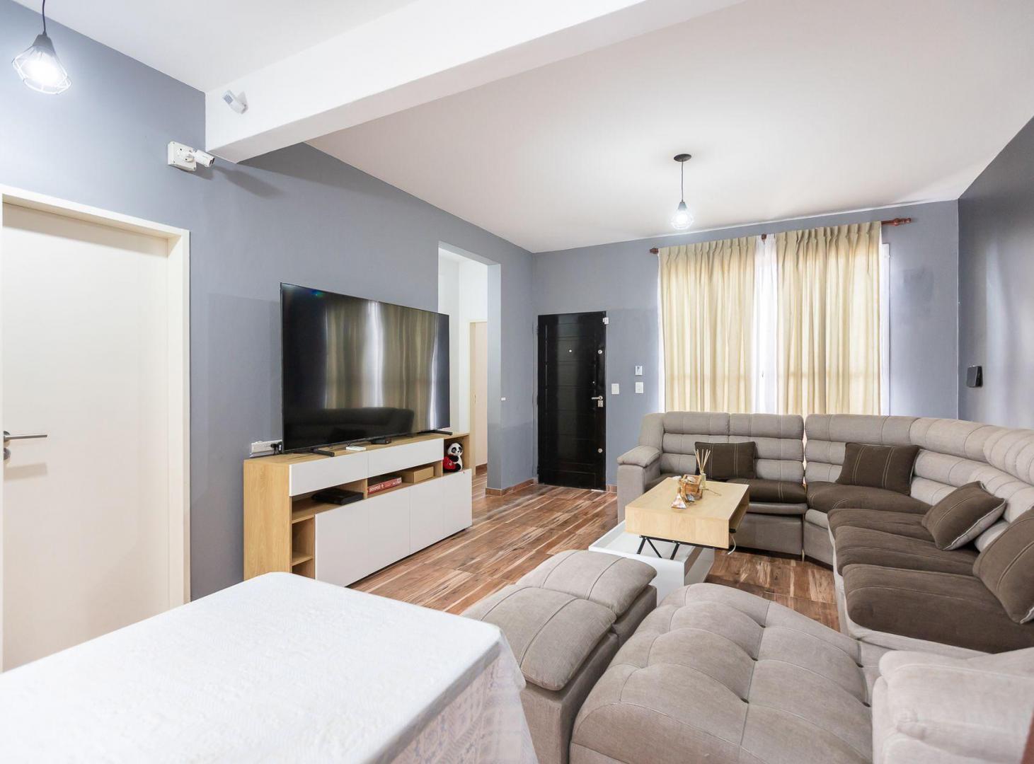 Foto de VENTA CASA 6 AMB MERLO C/ PILETA Y PARQUE, imagen 5