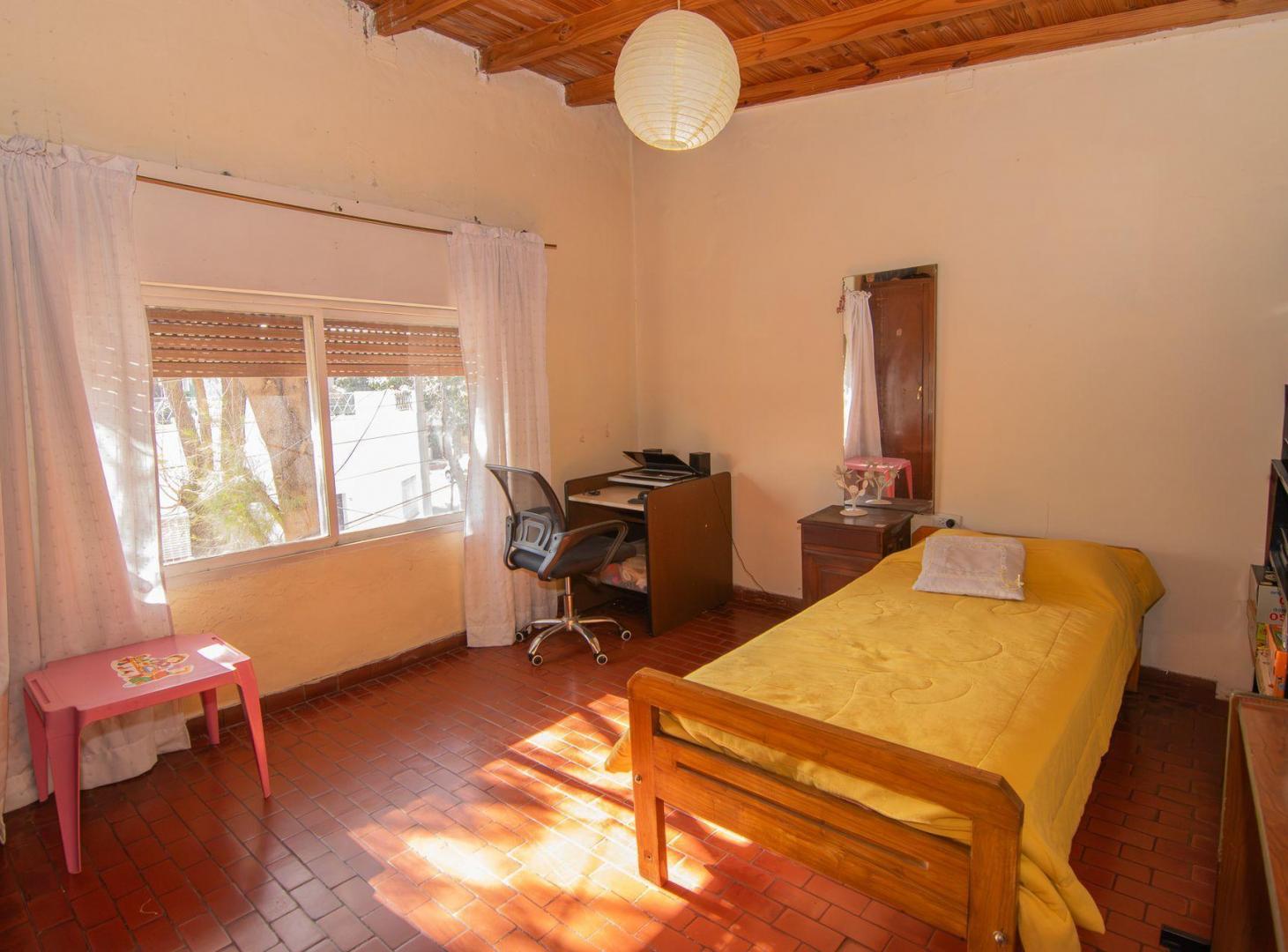 Foto de VENTA PH 3 AMB C/PATIO Y COCHERAS- APTO CREDITO, imagen 1